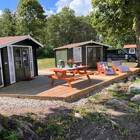 Camping Suure-kuuse Kampingud Otse Jarve Kaldal