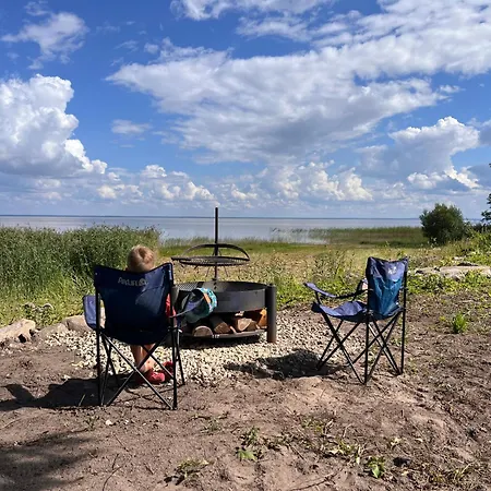 Camping Suure-kuuse Kampingud Otse Jarve Kaldal Valma