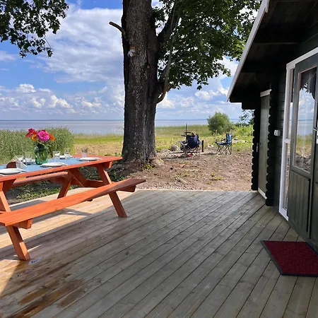 Camping Suure-kuuse Kampingud Otse Jarve Kaldal